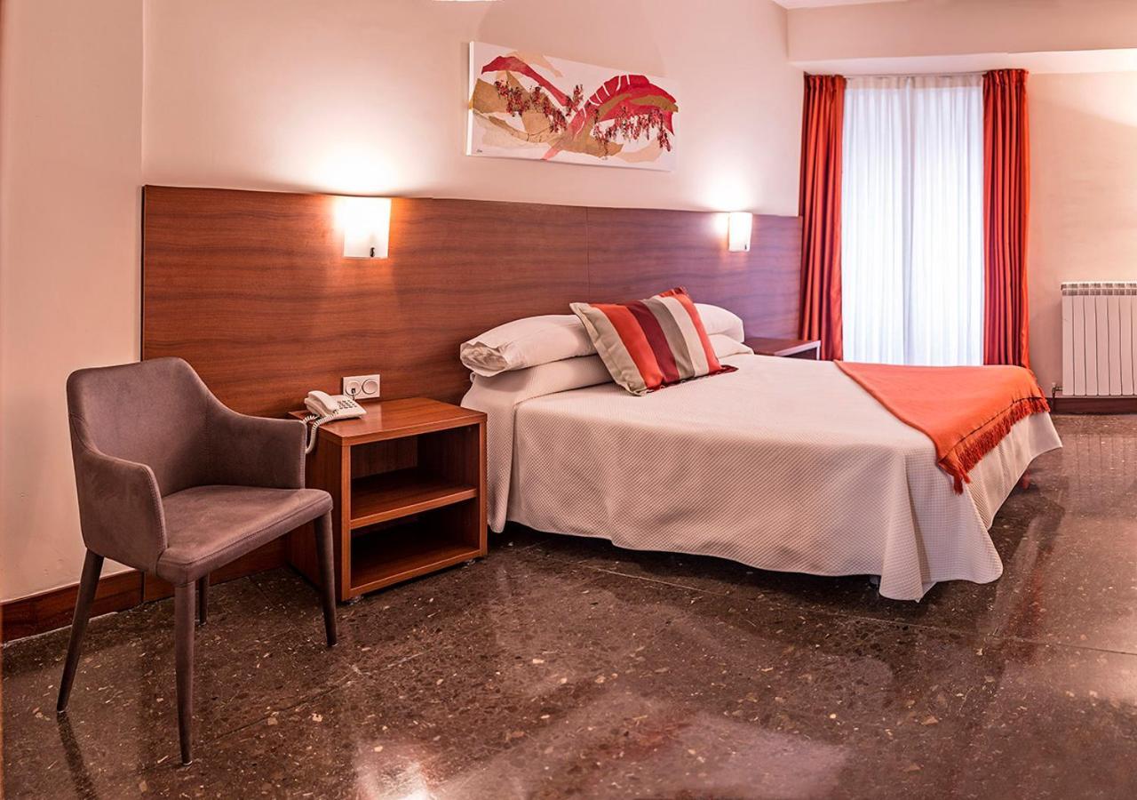 Hotel Txartel Lasarte Oria Exterior foto